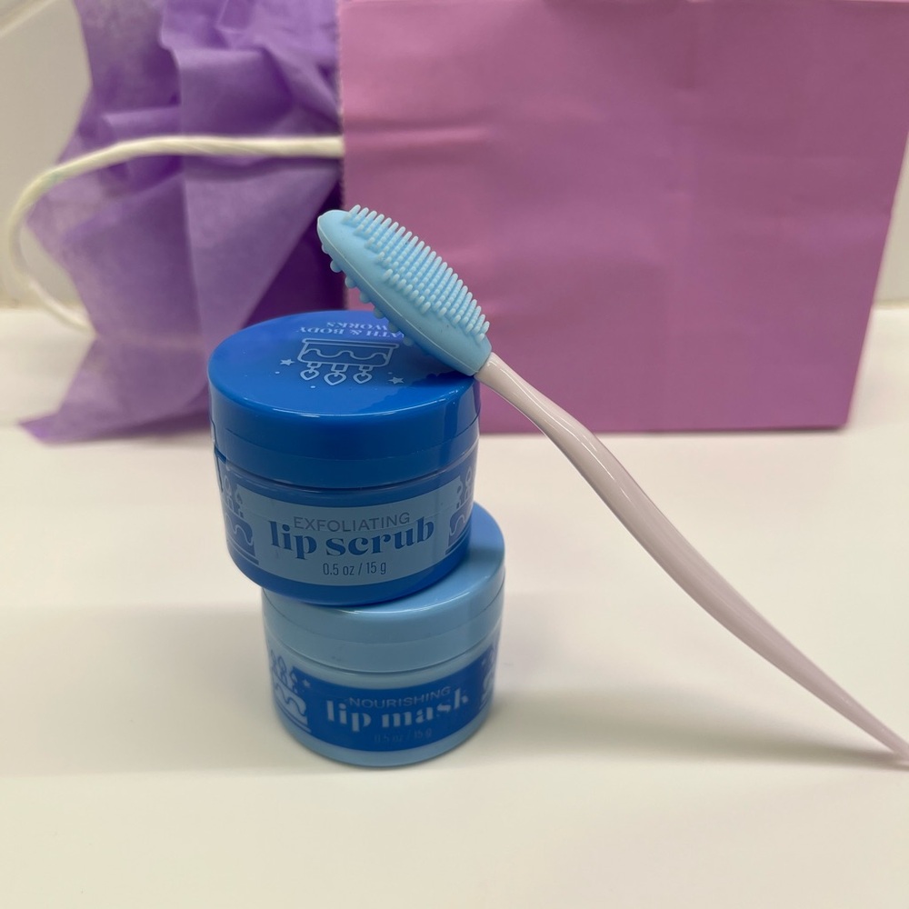 NWT Lip Care Set - Birthday Frosting scrub and mask duo from Bath & Body Works